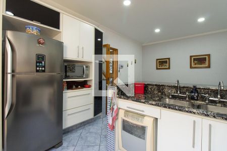 Casa à venda com 247m², 4 quartos e 4 vagas Casa à venda com 247m², 4 quartos e 4 vagasCozinha