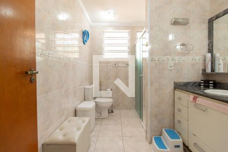 Casa à venda com 247m², 4 quartos e 4 vagas Casa à venda com 247m², 4 quartos e 4 vagasBanheiro