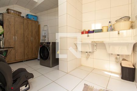 Casa à venda com 247m², 4 quartos e 4 vagas Casa à venda com 247m², 4 quartos e 4 vagasCozinha