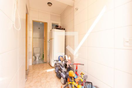 Casa à venda com 247m², 4 quartos e 4 vagas Casa à venda com 247m², 4 quartos e 4 vagasÁrea de serviço