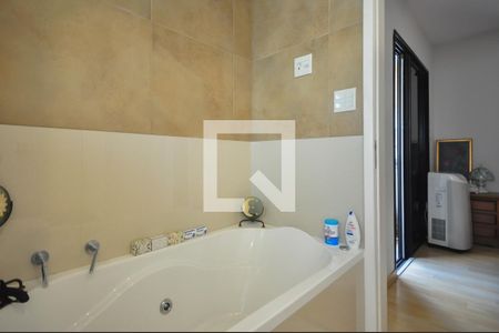 Apartamento à venda com 190m², 4 quartos e 3 vagasBanheiro Suíte 4