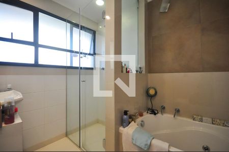 Apartamento à venda com 190m², 4 quartos e 3 vagasBanheiro Suíte 4