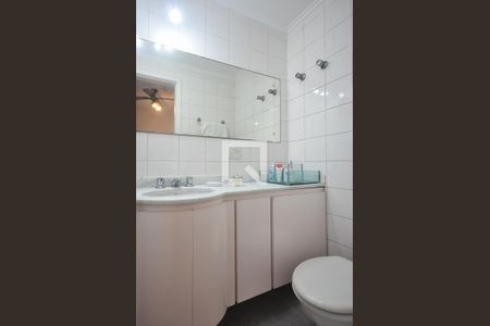 Apartamento à venda com 190m², 4 quartos e 3 vagasBanheiro Suíte 2