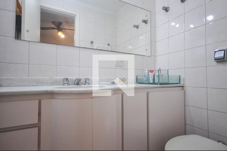 Apartamento à venda com 190m², 4 quartos e 3 vagasBanheiro Suíte 2