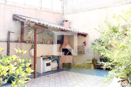 Casa à venda com 4 quartos, 352m² em Jardim Leonor, São Paulo