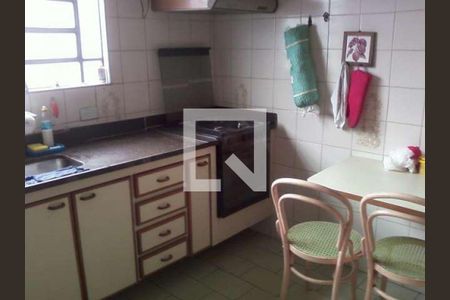 Casa à venda com 3 quartos, 220m² em Vila Inah, São Paulo