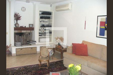 Casa à venda com 3 quartos, 600m² em Jardim Viana, São Paulo