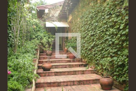 Casa à venda com 3 quartos, 600m² em Jardim Viana, São Paulo