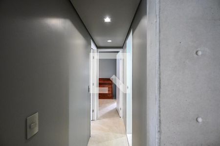 Corredor de apartamento à venda com 2 quartos, 75m² em Jardim Fonte do Morumbi, São Paulo