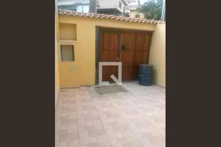 Casa à venda com 153m², 3 quartos e 2 vagas