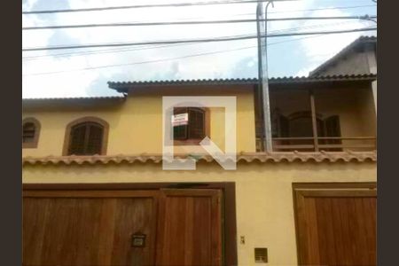 Casa à venda com 153m², 3 quartos e 2 vagas