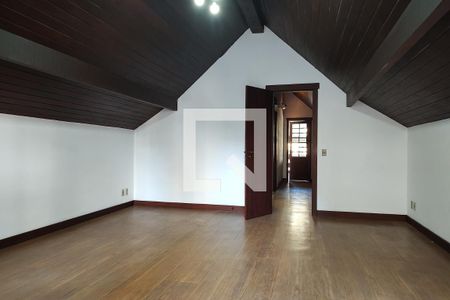 Casa para alugar com 1100m², 4 quartos e 6 vagas Casa para alugar com 1100m², 4 quartos e 6 vagasQuaro 5