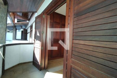 Casa para alugar com 1100m², 4 quartos e 6 vagas Casa para alugar com 1100m², 4 quartos e 6 vagasVaranda do Quarto