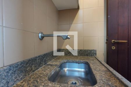 Casa para alugar com 1100m², 4 quartos e 6 vagas Casa para alugar com 1100m², 4 quartos e 6 vagasCozinha 2