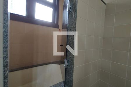 Casa para alugar com 1100m², 4 quartos e 6 vagas Casa para alugar com 1100m², 4 quartos e 6 vagasBanheiro Social 1