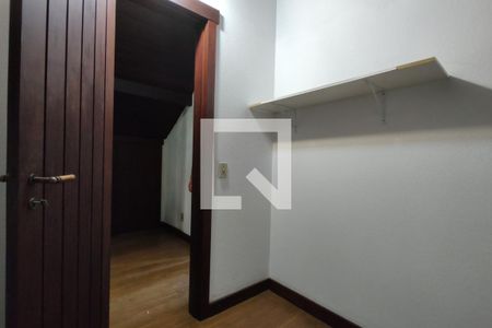 Casa para alugar com 1100m², 4 quartos e 6 vagas Casa para alugar com 1100m², 4 quartos e 6 vagasEscritório