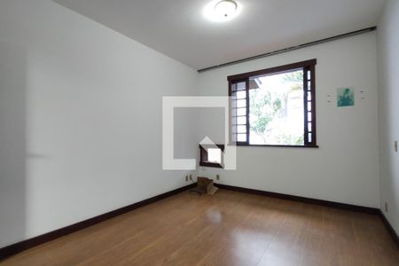 Casa para alugar com 1100m², 4 quartos e 6 vagas Casa para alugar com 1100m², 4 quartos e 6 vagasQuarto 1 - Suíte