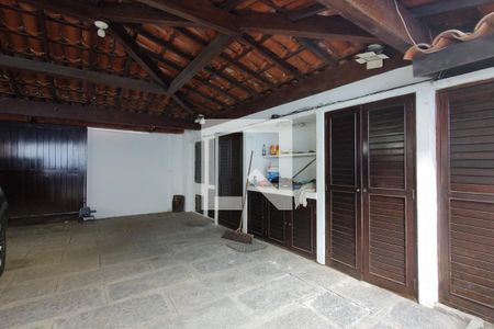 Casa para alugar com 1100m², 4 quartos e 6 vagas Casa para alugar com 1100m², 4 quartos e 6 vagasGaragem