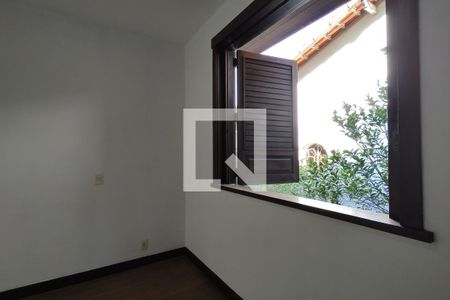 Casa para alugar com 1100m², 4 quartos e 6 vagas Casa para alugar com 1100m², 4 quartos e 6 vagasQuarto 2 - Armários