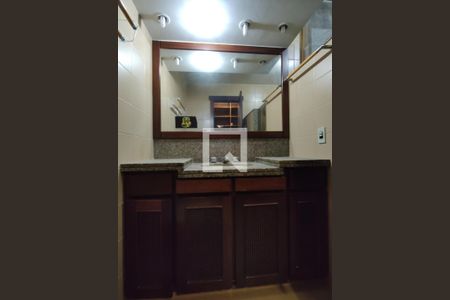 Casa para alugar com 1100m², 4 quartos e 6 vagasBanheiro da Suíte 1