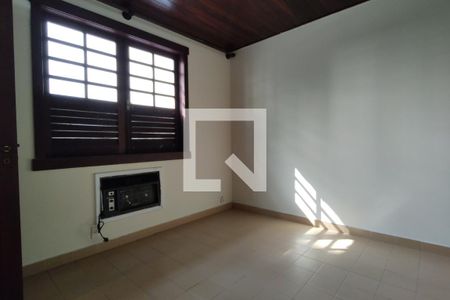 Casa para alugar com 1100m², 4 quartos e 6 vagas Casa para alugar com 1100m², 4 quartos e 6 vagasCasa Anexo - Quarto