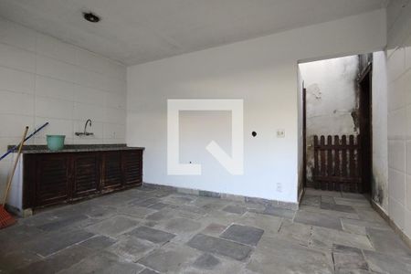 Casa para alugar com 1100m², 4 quartos e 6 vagas Casa para alugar com 1100m², 4 quartos e 6 vagasÁrea de Serviço