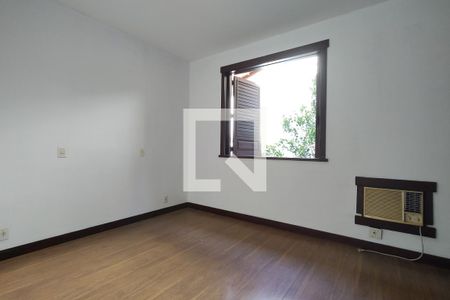 Casa para alugar com 1100m², 4 quartos e 6 vagas Casa para alugar com 1100m², 4 quartos e 6 vagasQuarto 2 - Armários