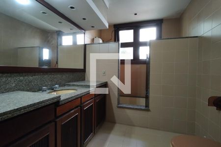 Casa para alugar com 1100m², 4 quartos e 6 vagas Casa para alugar com 1100m², 4 quartos e 6 vagasBanheiro Social 1