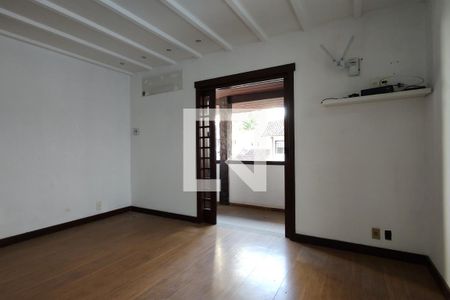 Casa para alugar com 1100m², 4 quartos e 6 vagas Casa para alugar com 1100m², 4 quartos e 6 vagasQuarto 3 - Suíte