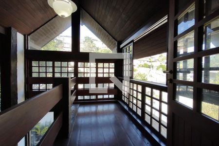 Casa para alugar com 1100m², 4 quartos e 6 vagas Casa para alugar com 1100m², 4 quartos e 6 vagasMesanino