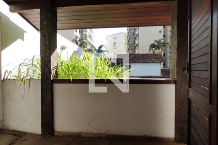 Casa para alugar com 1100m², 4 quartos e 6 vagas Casa para alugar com 1100m², 4 quartos e 6 vagasVaranda do Quarto