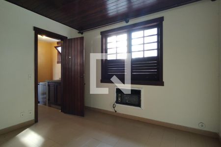 Casa para alugar com 1100m², 4 quartos e 6 vagas Casa para alugar com 1100m², 4 quartos e 6 vagasCasa Anexo - Quarto