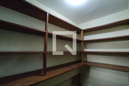 Casa para alugar com 1100m², 4 quartos e 6 vagas Casa para alugar com 1100m², 4 quartos e 6 vagasDespensa