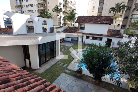 Casa para alugar com 1100m², 4 quartos e 6 vagas Casa para alugar com 1100m², 4 quartos e 6 vagasVista