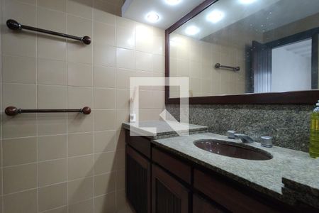 Casa para alugar com 1100m², 4 quartos e 6 vagas Casa para alugar com 1100m², 4 quartos e 6 vagasBanheiro da Suíte 3