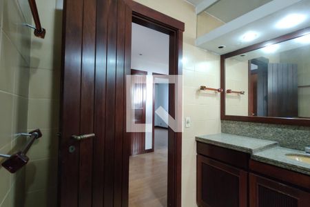 Casa para alugar com 1100m², 4 quartos e 6 vagas Casa para alugar com 1100m², 4 quartos e 6 vagasBanheiro Social 1