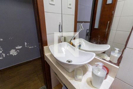 Casa à venda com 120m², 2 quartos e 2 vagasBanheiro 2