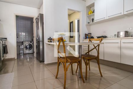 Casa de condomínio à venda com 400m², 3 quartos e 4 vagasCozinha