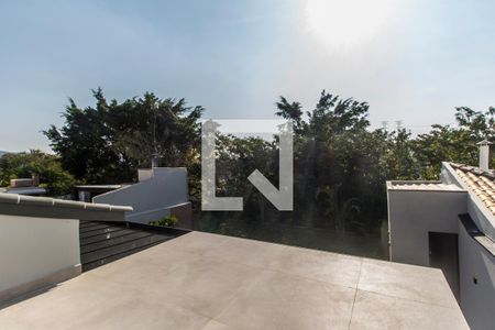 Casa de condomínio à venda com 400m², 3 quartos e 4 vagasVaranda