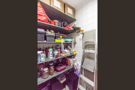 Casa de condomínio à venda com 400m², 3 quartos e 4 vagasDespensa