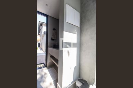 Casa de condomínio à venda com 400m², 3 quartos e 4 vagasLavabo