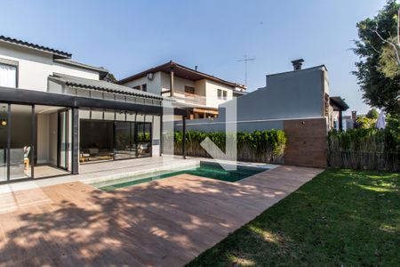 Casa de condomínio à venda com 400m², 3 quartos e 4 vagasPiscina
