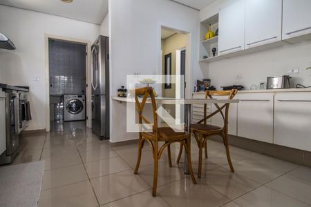 Casa de condomínio à venda com 400m², 3 quartos e 4 vagasCozinha