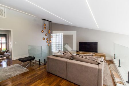 Casa de condomínio à venda com 400m², 3 quartos e 4 vagasSala de TV