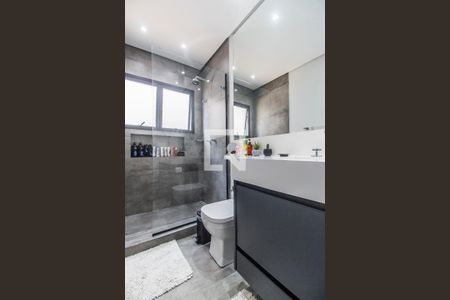 Casa de condomínio à venda com 400m², 3 quartos e 4 vagasBanheiro da Suíte 1