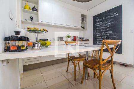 Casa de condomínio à venda com 400m², 3 quartos e 4 vagasCozinha