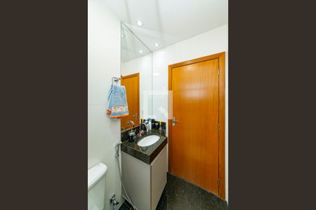 Apartamento à venda com 180m², 3 quartos e 4 vagasBanheiro Social