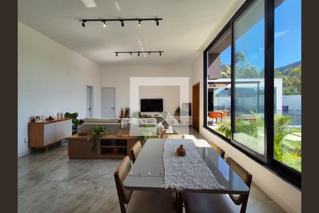 Sala de casa de condomínio à venda com 4 quartos, 280m² em Vargem Grande, Rio de Janeiro