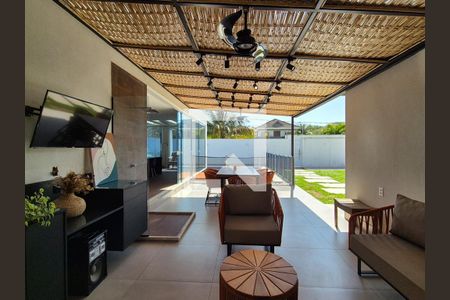 Casa de condomínio à venda com 280m², 4 quartos e 5 vagas Casa de condomínio à venda com 280m², 4 quartos e 5 vagasÁrea gourmet