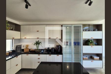 Casa de condomínio à venda com 280m², 4 quartos e 5 vagas Casa de condomínio à venda com 280m², 4 quartos e 5 vagasCozinha